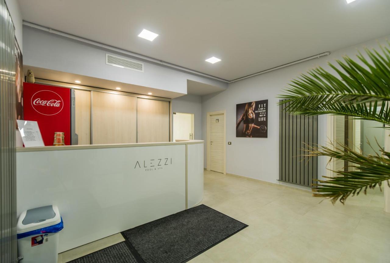 Sole Apartment Spa N Pools Beach Resort Navodari Exterior photo