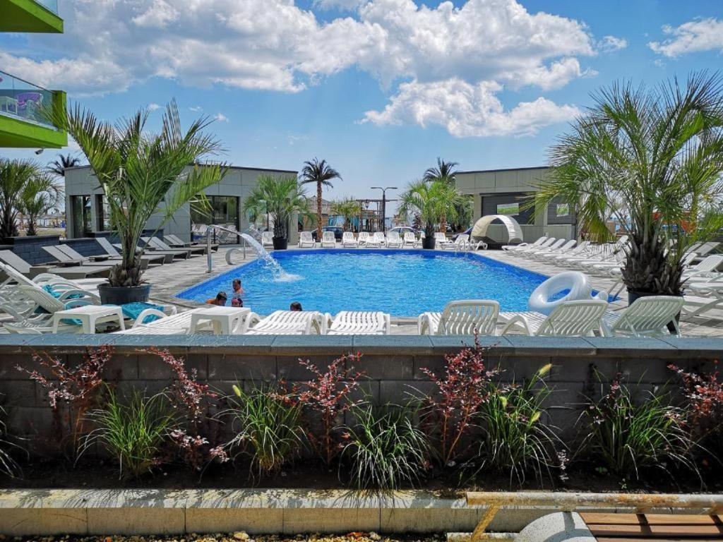 Sole Apartment Spa N Pools Beach Resort Navodari Exterior photo